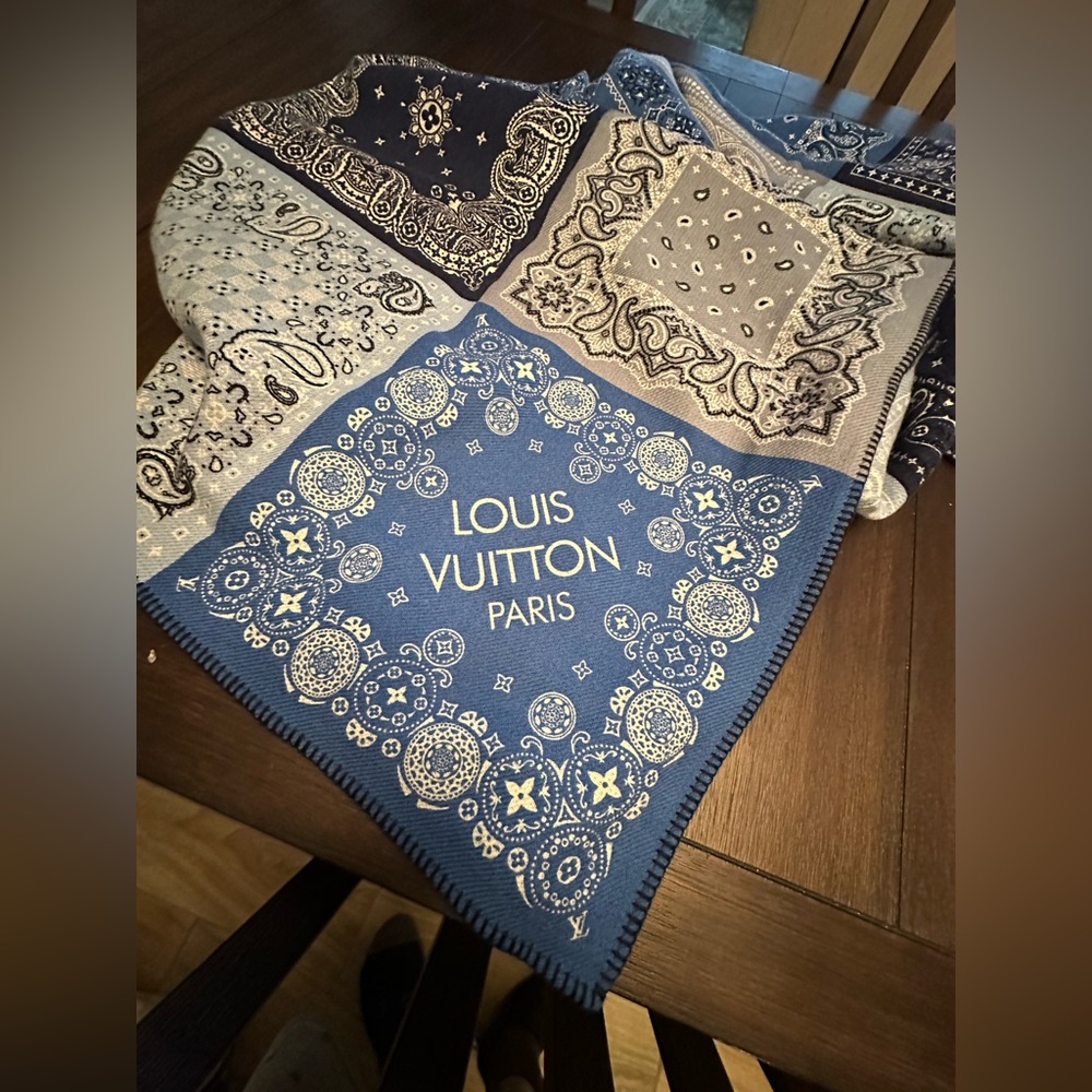 Louis Vuitton Men’s Scarf Reversible Patchwork and Blue -NWOT